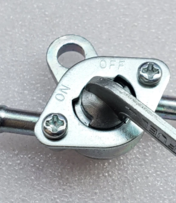 BENZIN MUSLUK (ENJEKSIYONLU MODELI KARBÜRATÖR ÇEVIRMEK IÇIN)-GMS6094